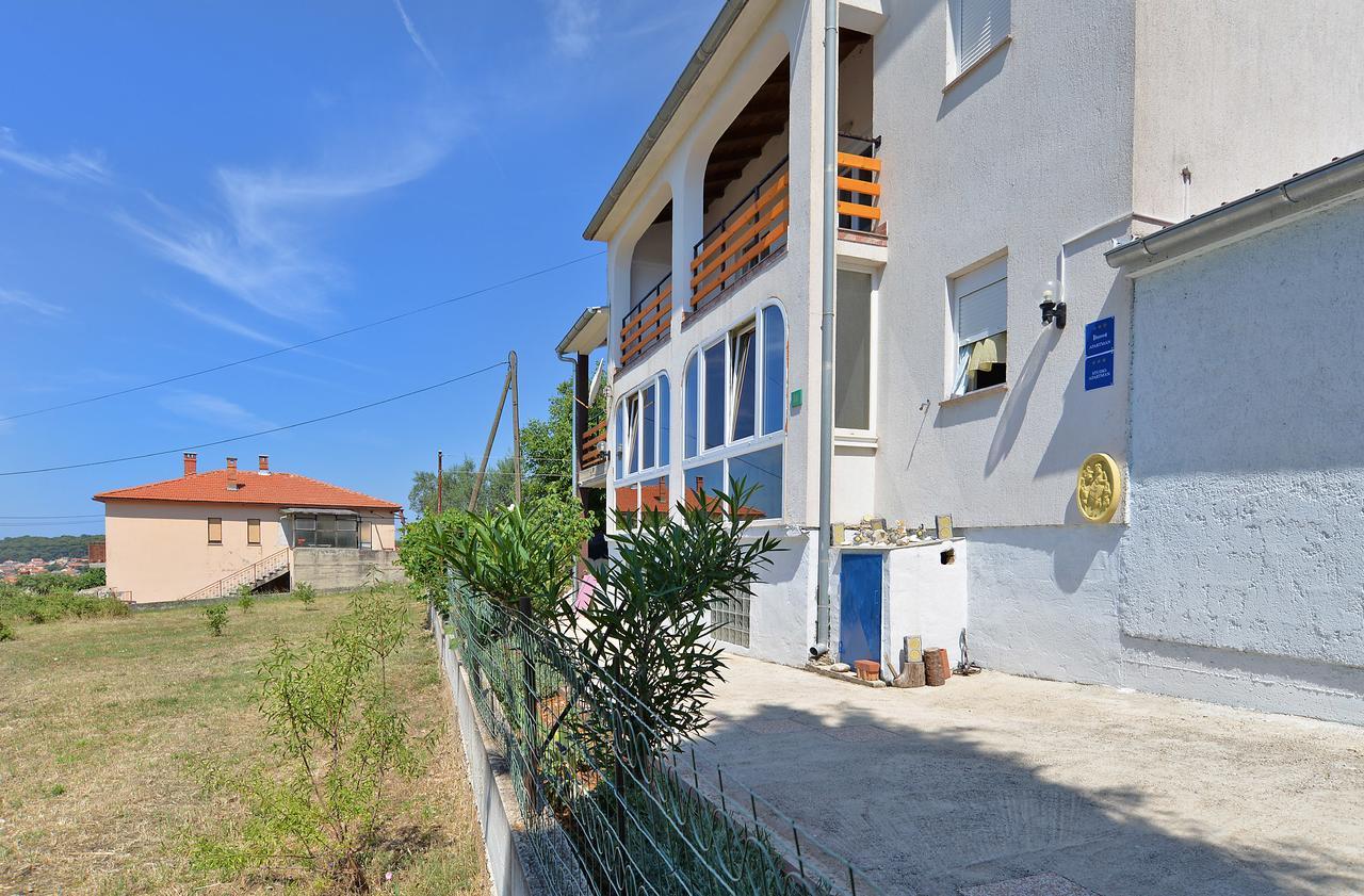 Apartments Dino 1374 Pula Luaran gambar